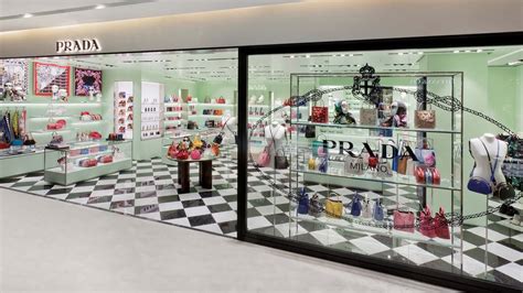 Prada online store France